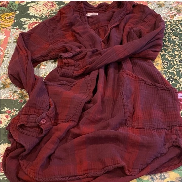 CP Shades Tops - Free People CP Shades Flannel Teton Tunic Size XS Preowned Beautiful!!